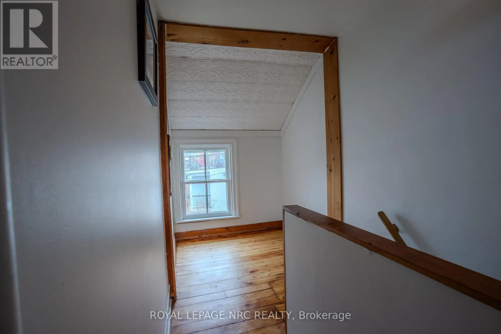 348 RIDGE ROAD N