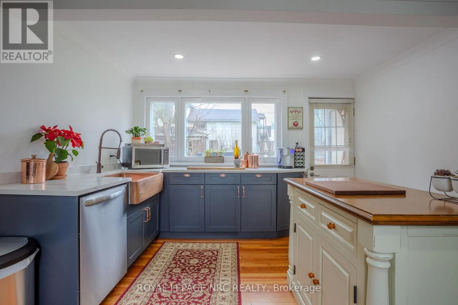348 RIDGE ROAD N
