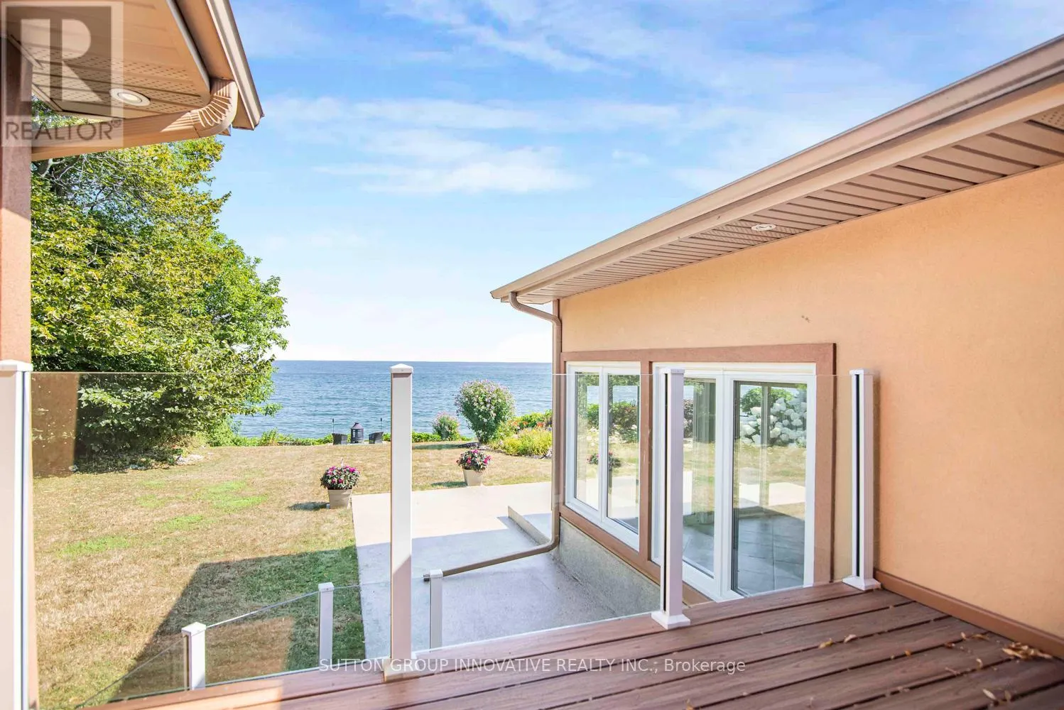 38 LAKESIDE DRIVE