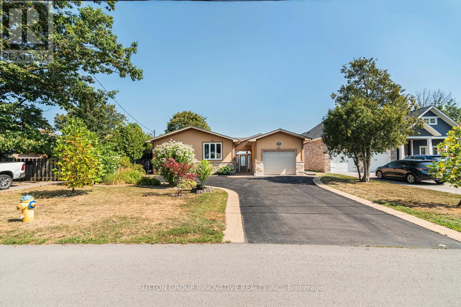 38 LAKESIDE DRIVE