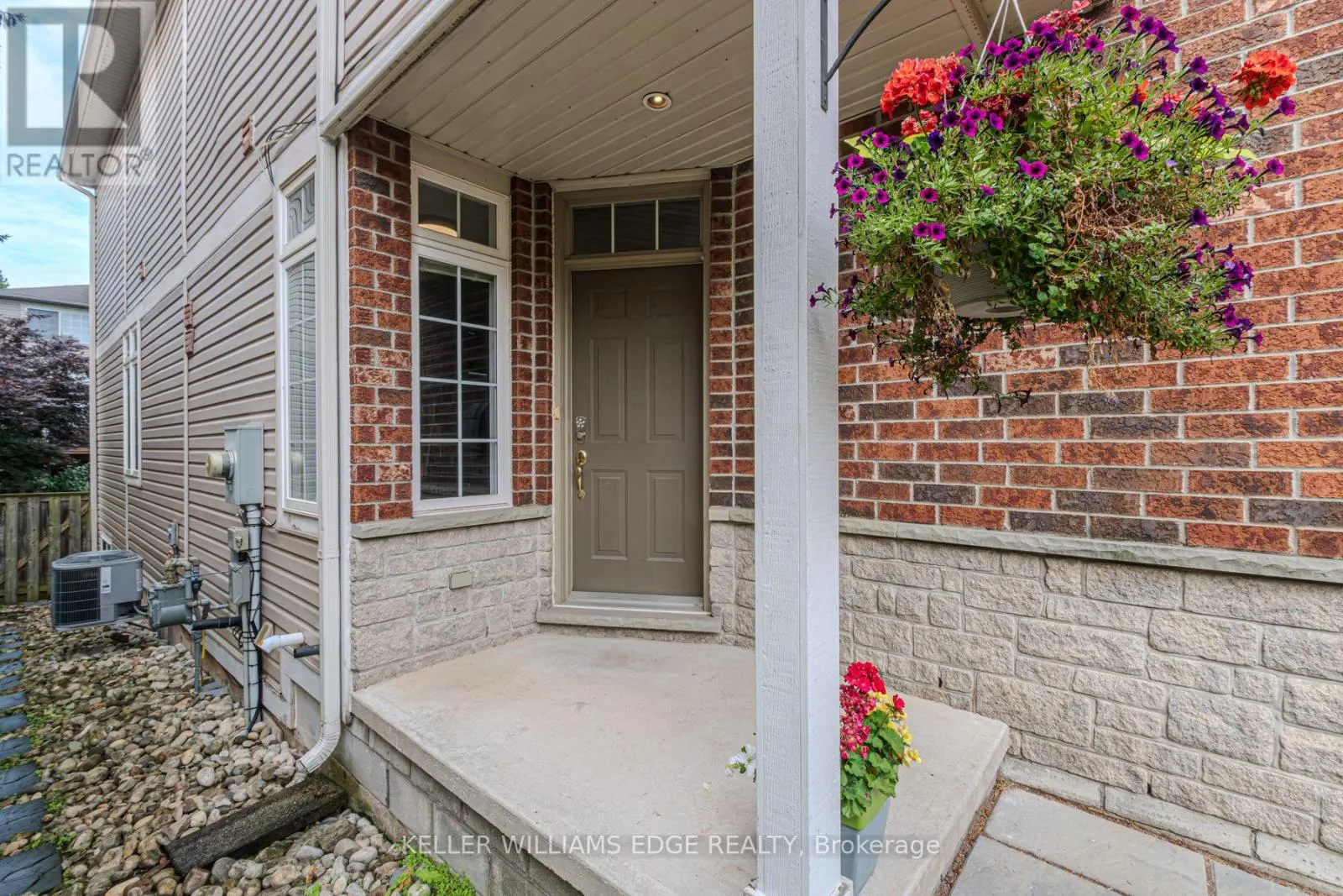 18 SUNNYCROFT COURT