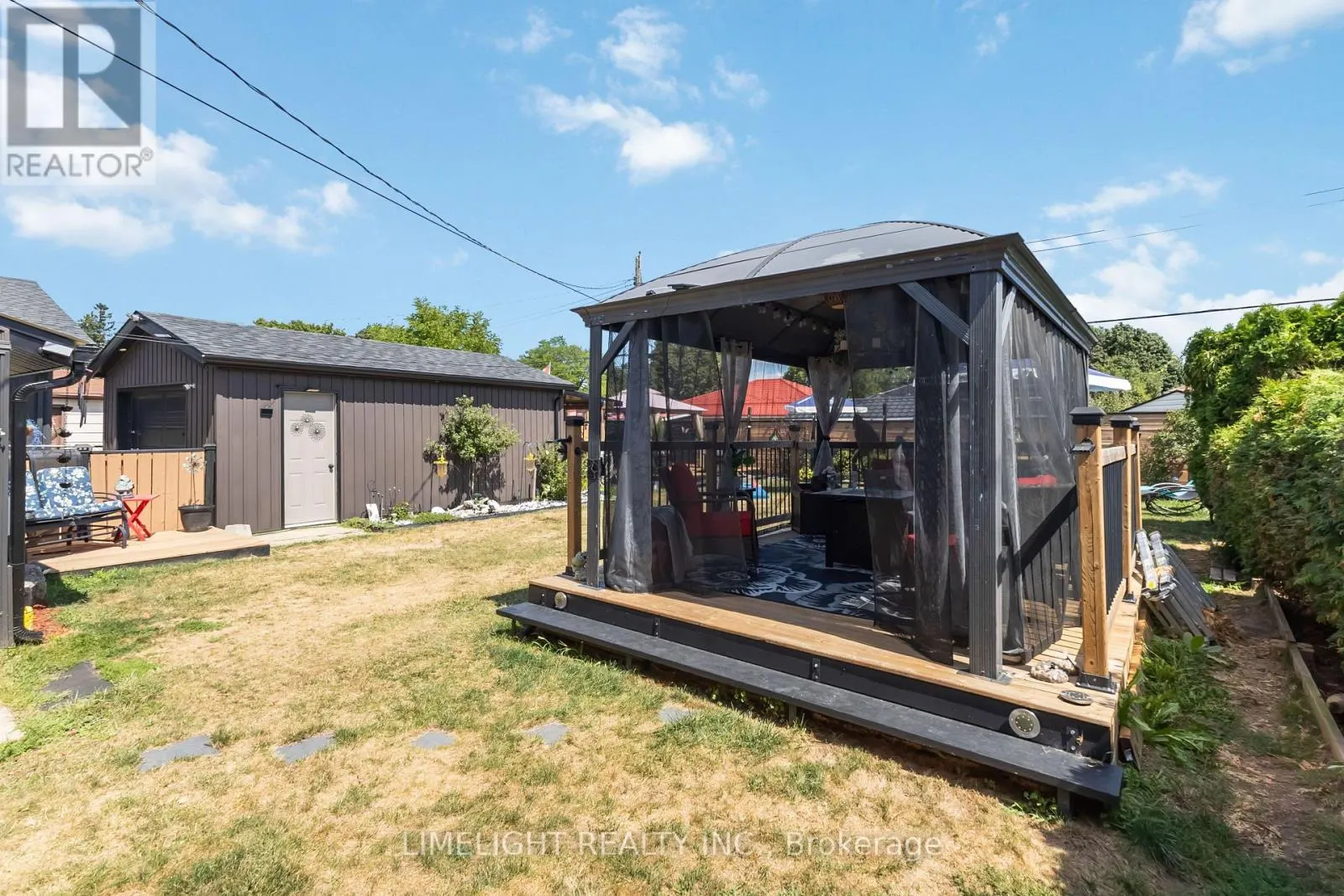 124 SUSAN AVENUE