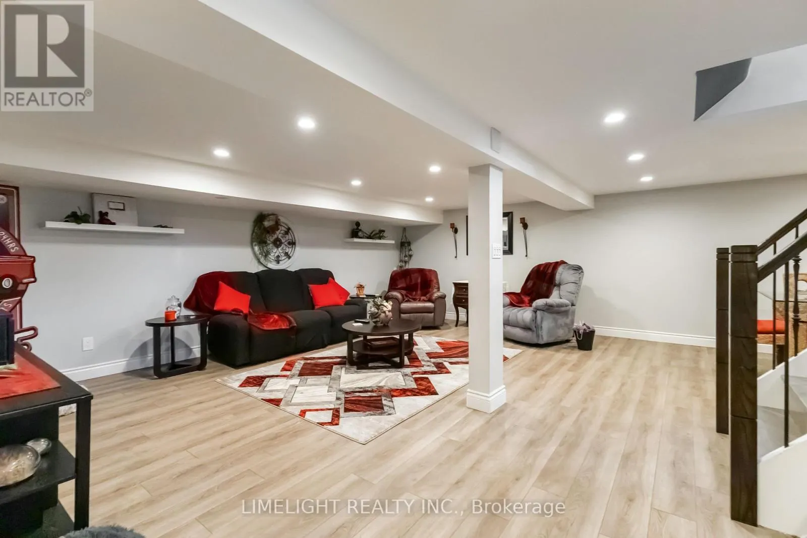 124 SUSAN AVENUE