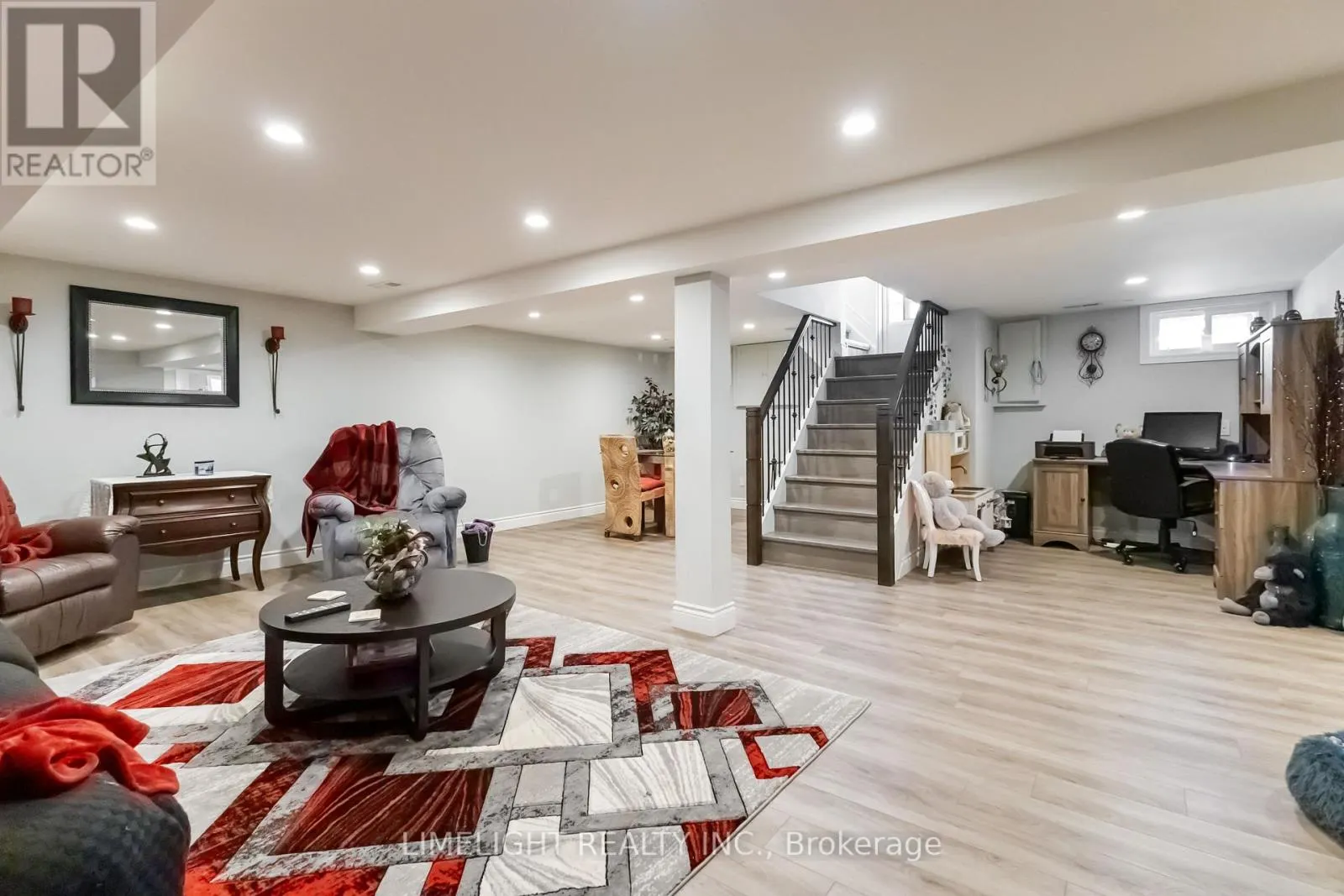 124 SUSAN AVENUE