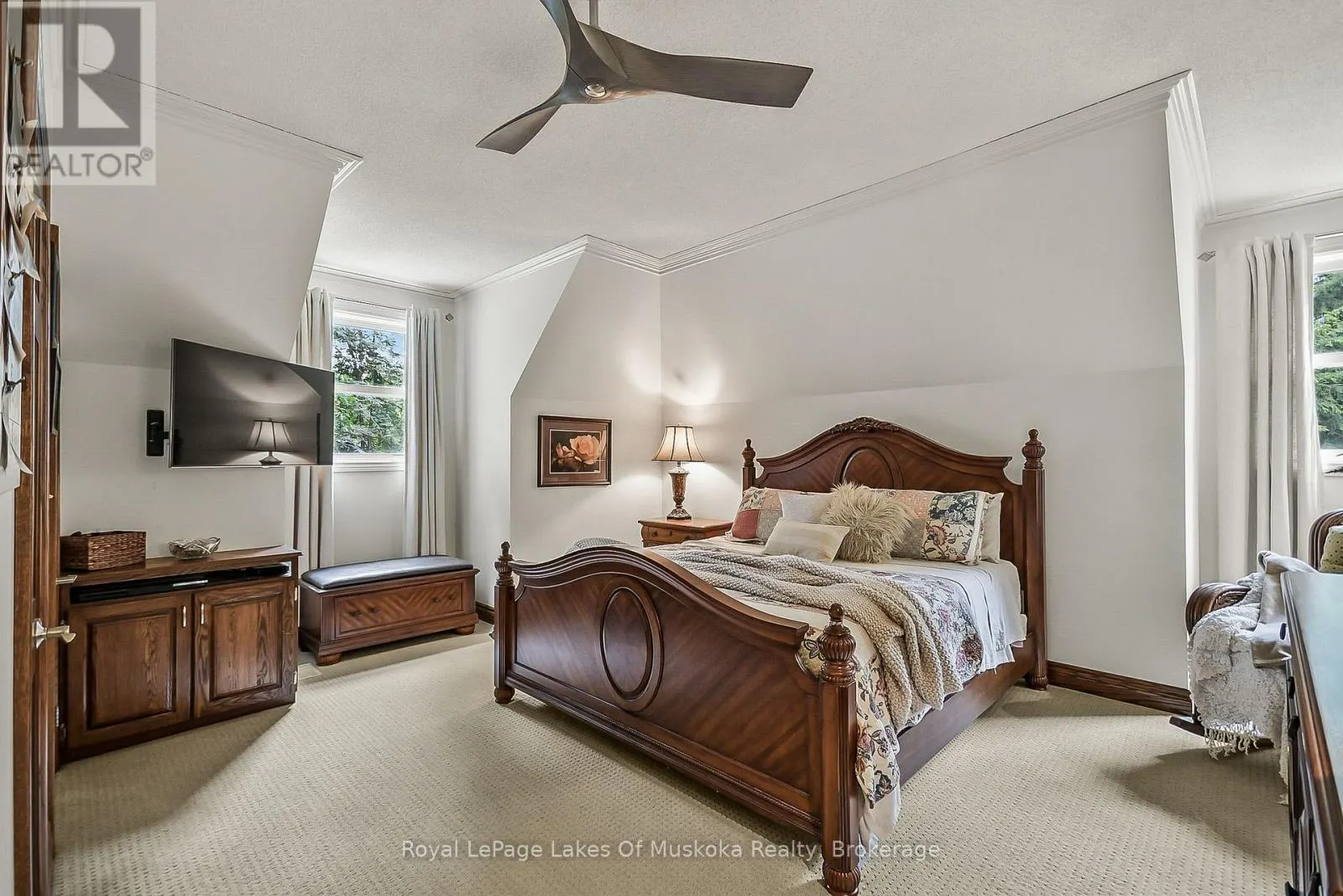 103 SOUTHBANK DRIVE