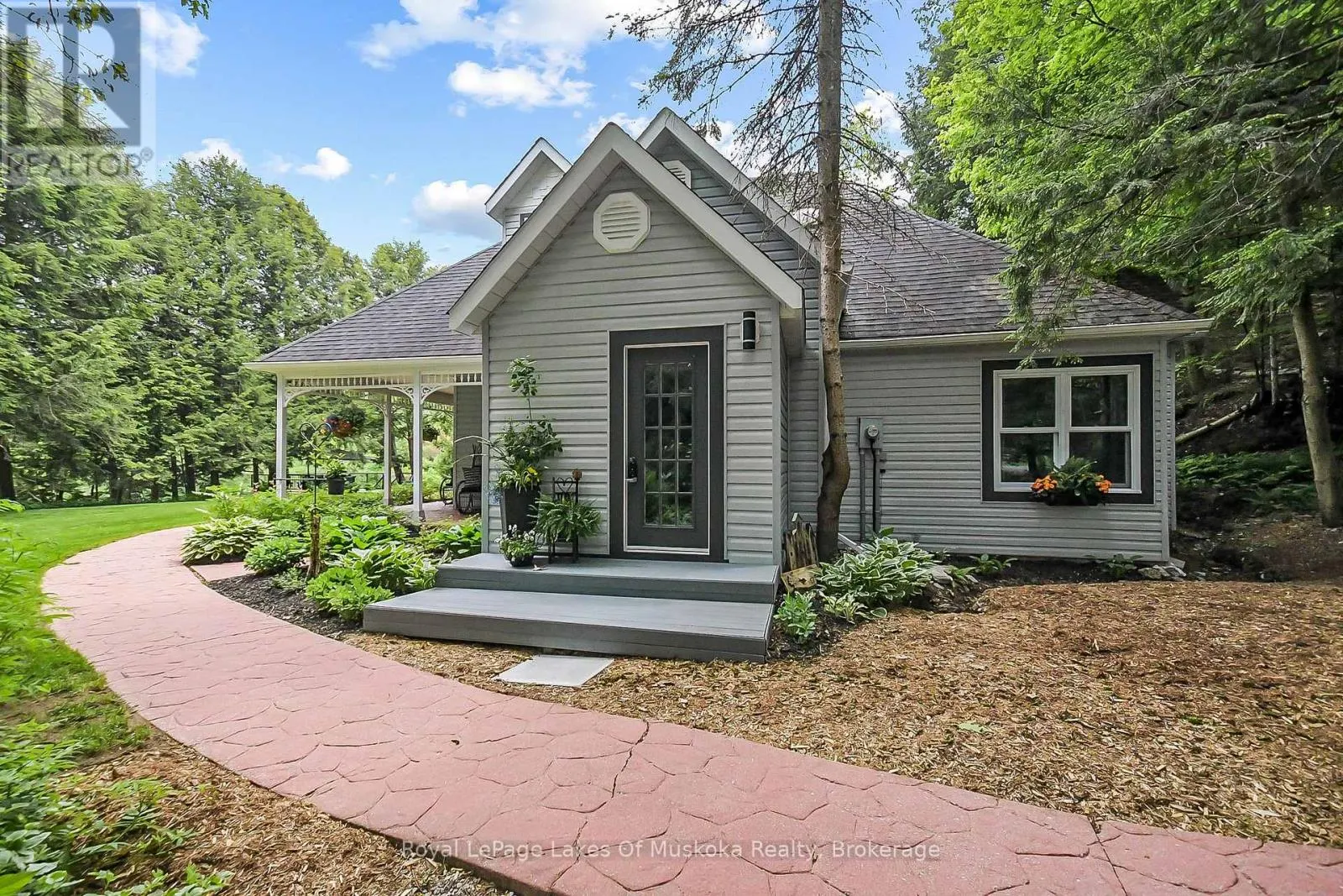103 SOUTHBANK DRIVE