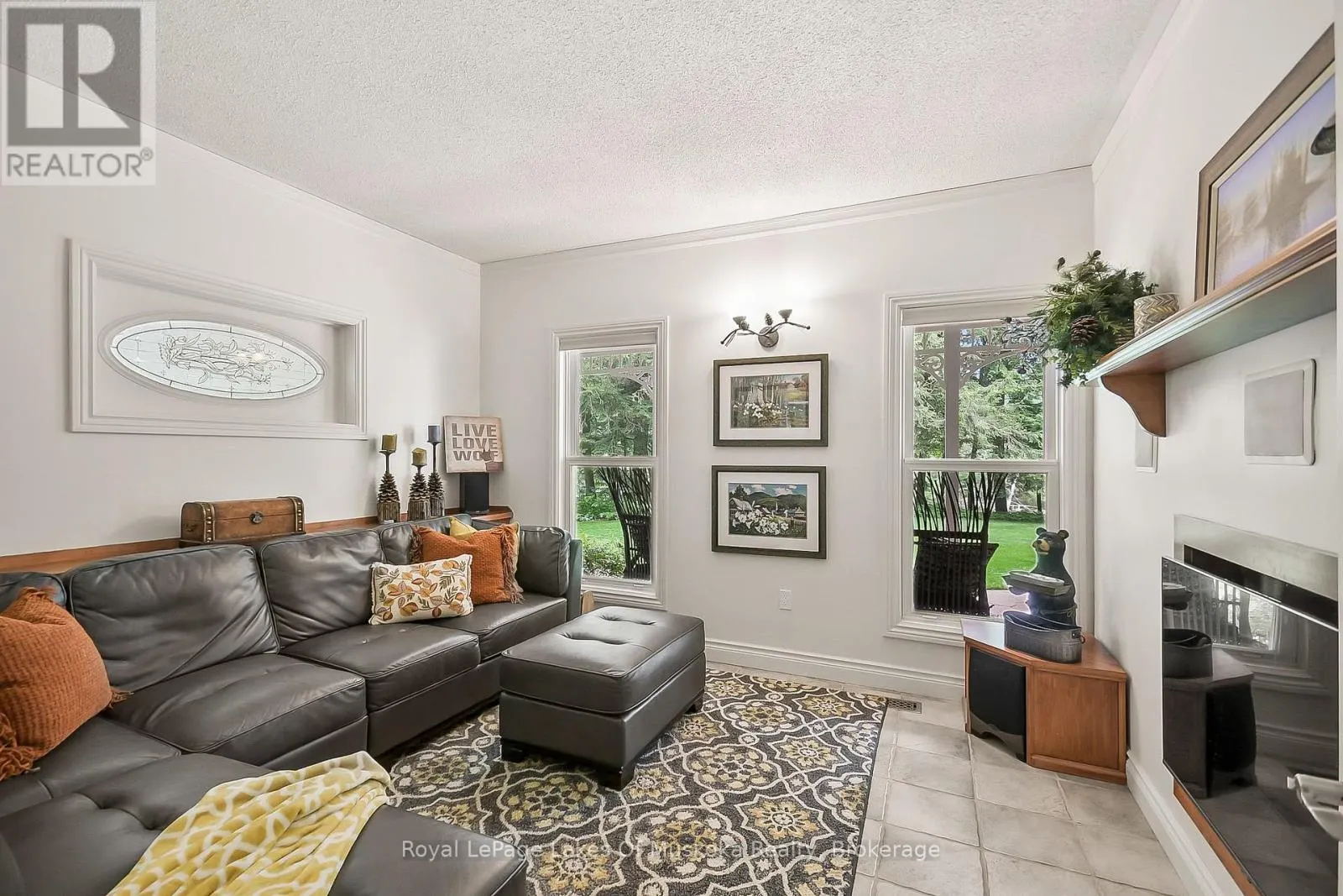 103 SOUTHBANK DRIVE