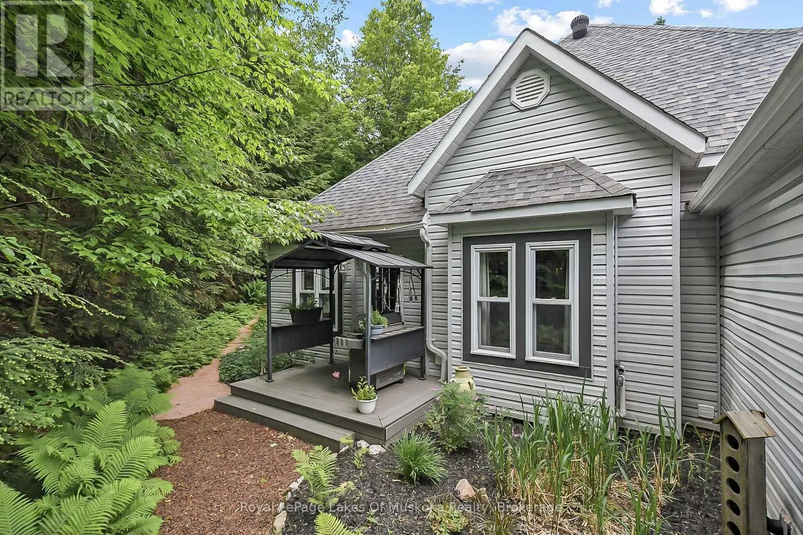 103 SOUTHBANK DRIVE