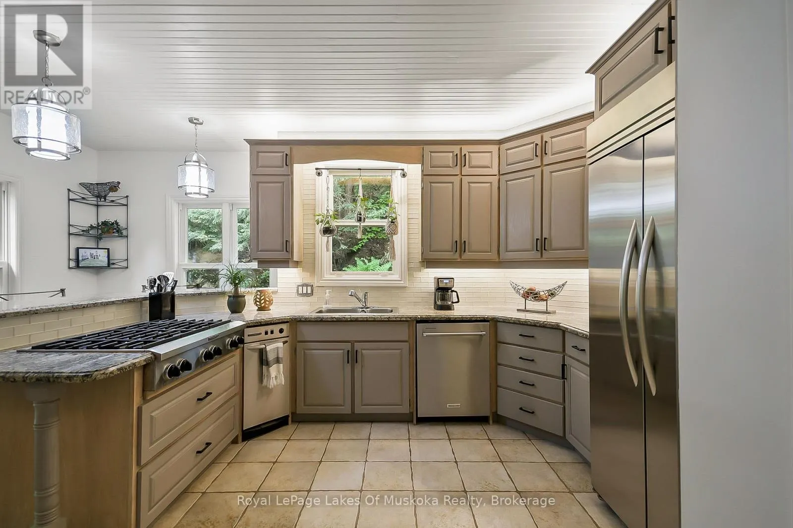 103 SOUTHBANK DRIVE