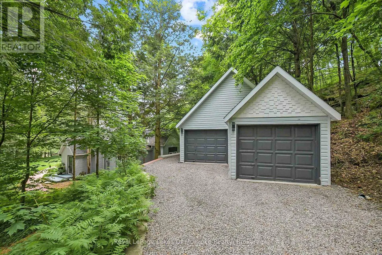 103 SOUTHBANK DRIVE