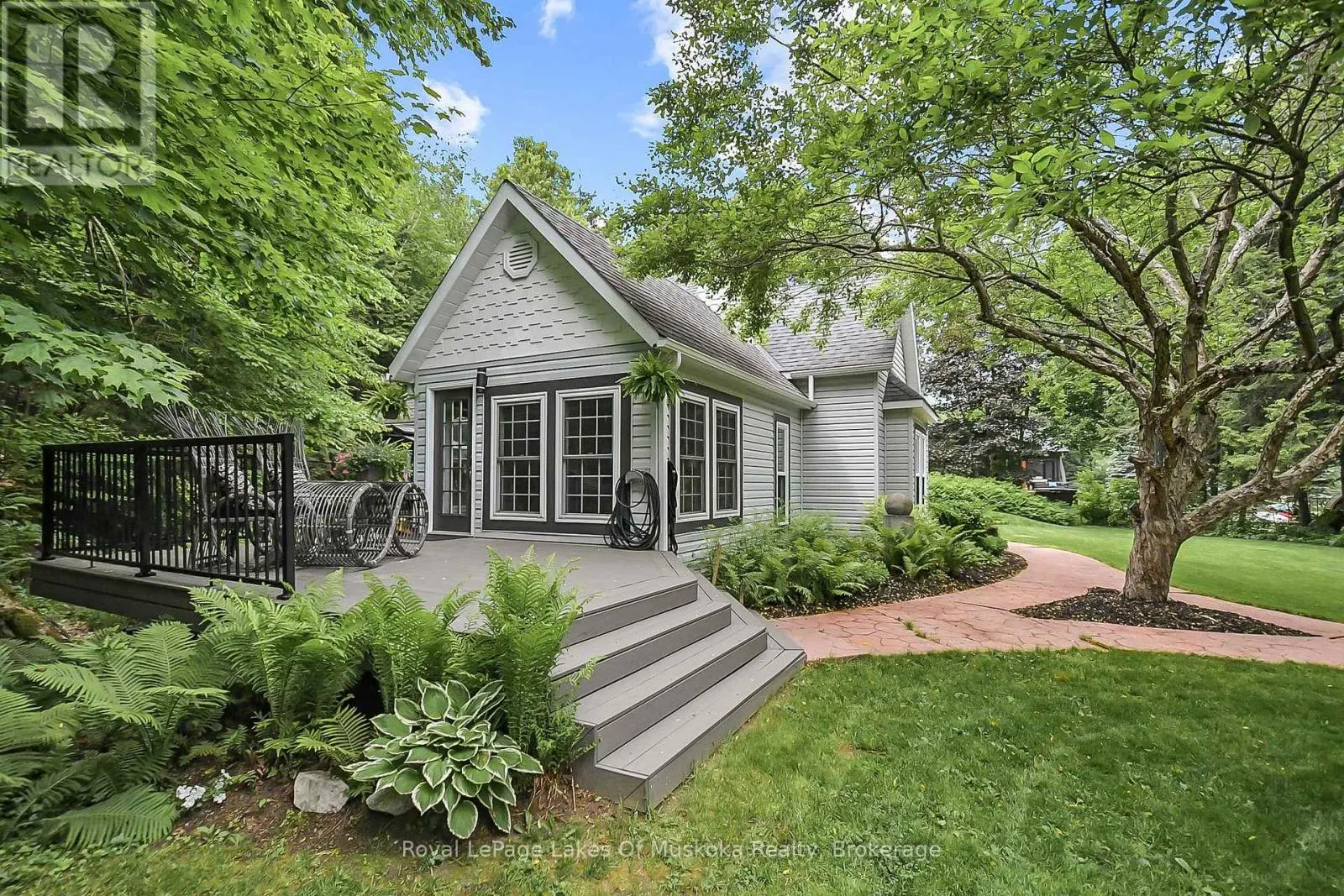 103 SOUTHBANK DRIVE