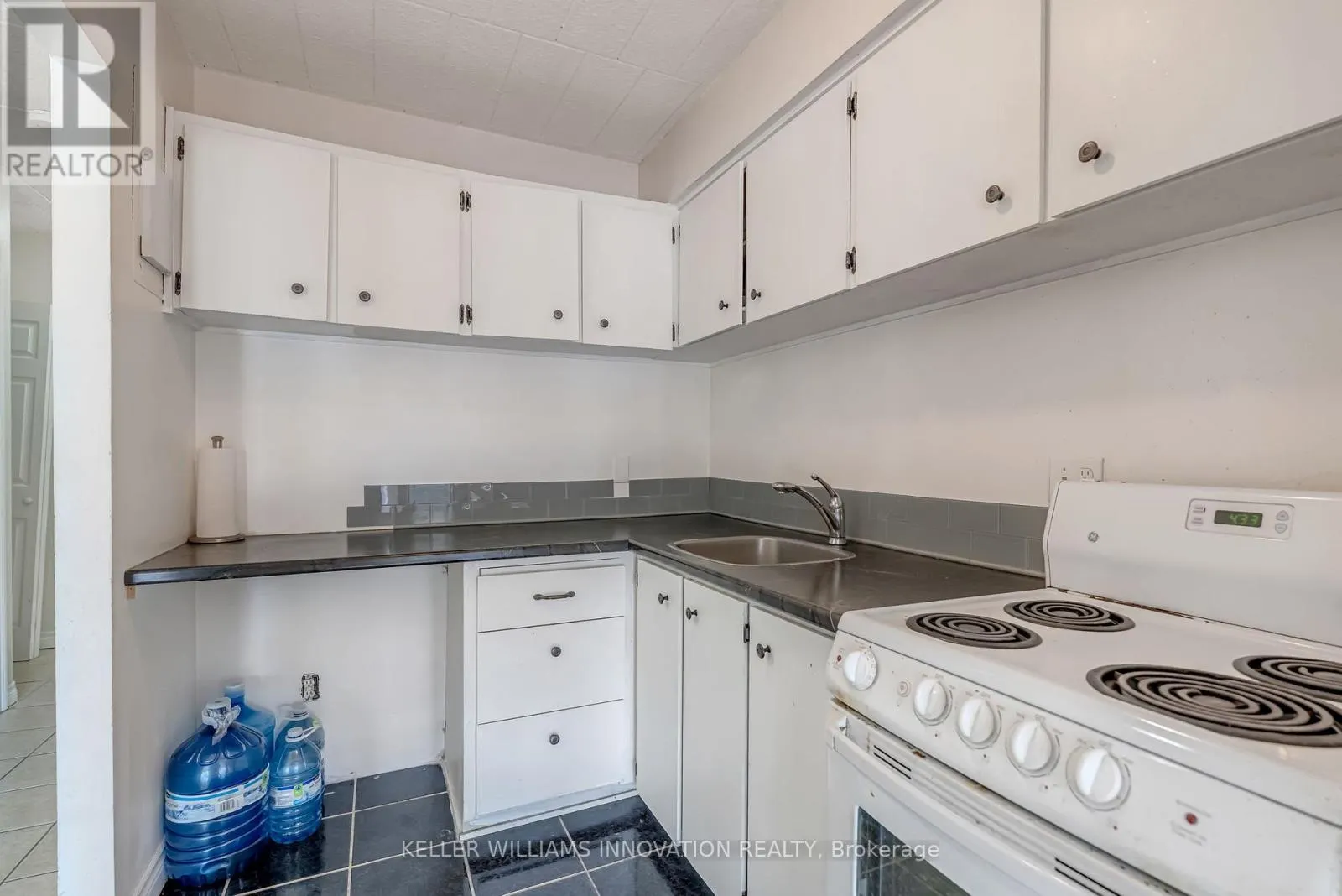 307 - 91 CONROY CRESCENT