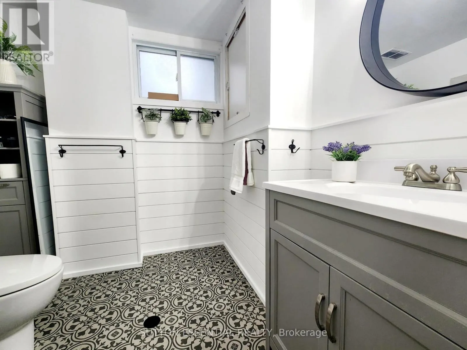 1266 BROCKMOUNT PLACE
