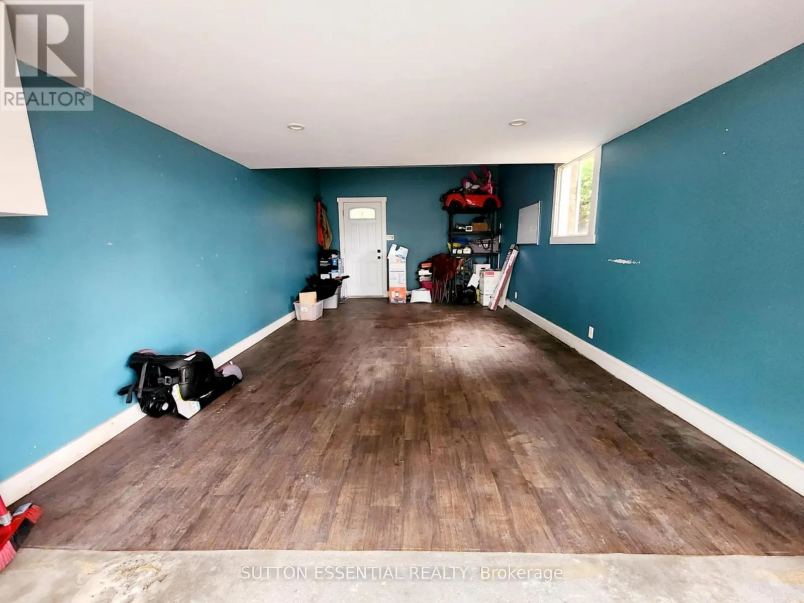 1266 BROCKMOUNT PLACE