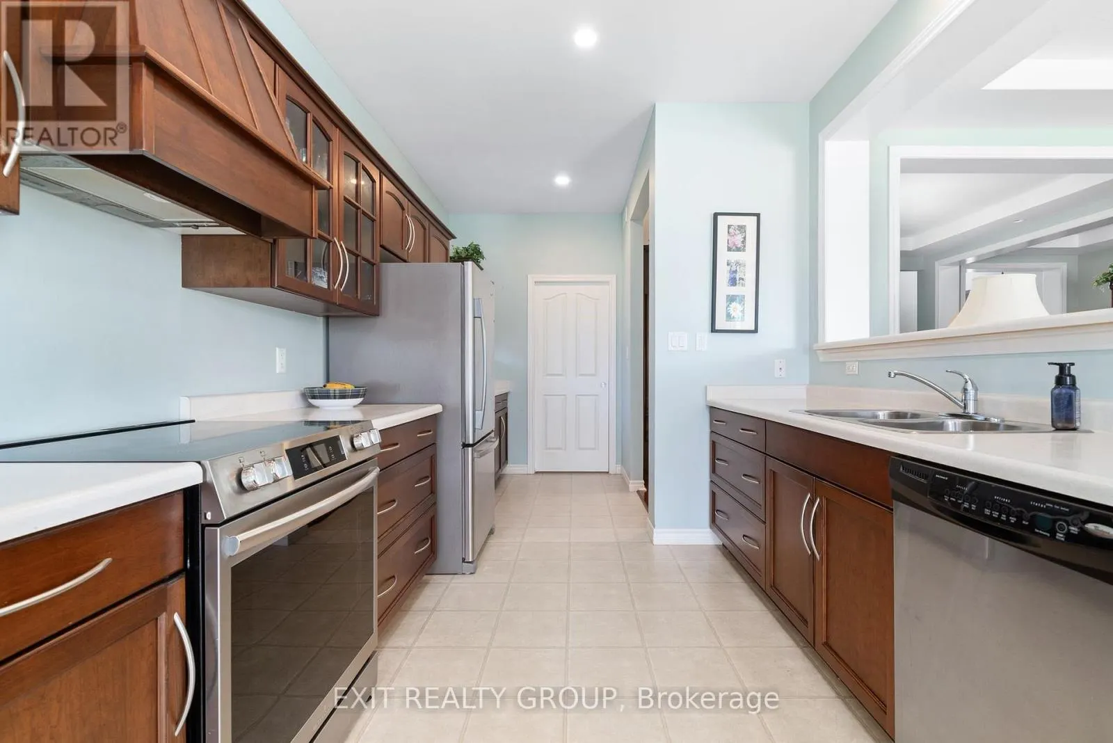 38 ALETHA DRIVE