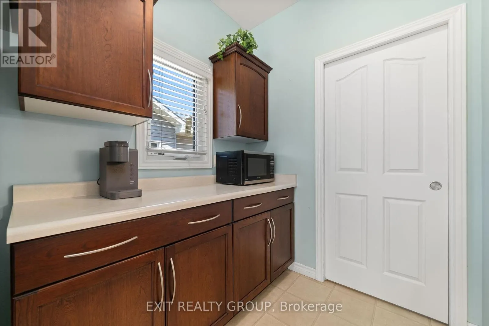 38 ALETHA DRIVE