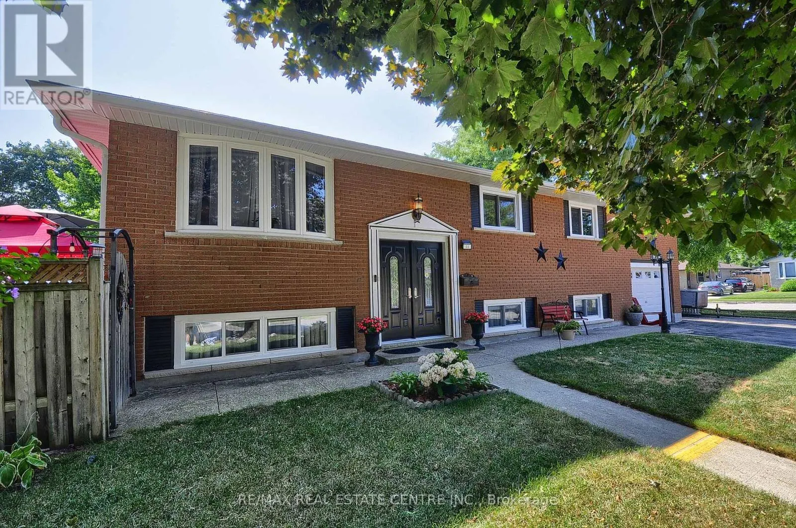 44 MARK CRESCENT