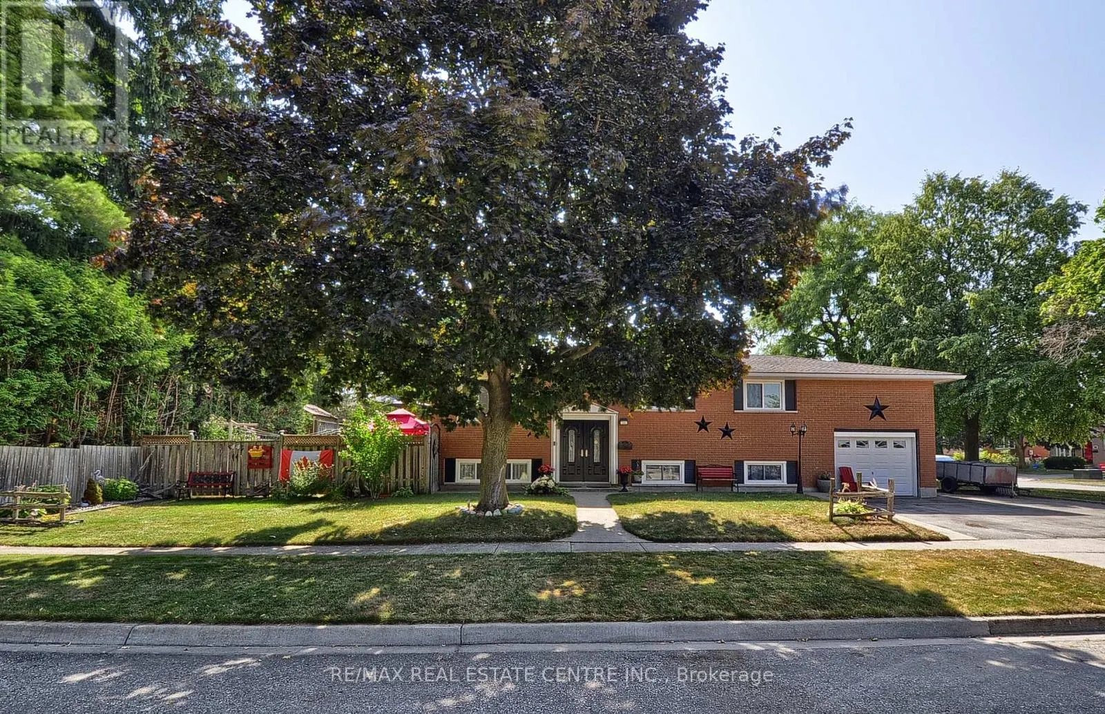 44 MARK CRESCENT
