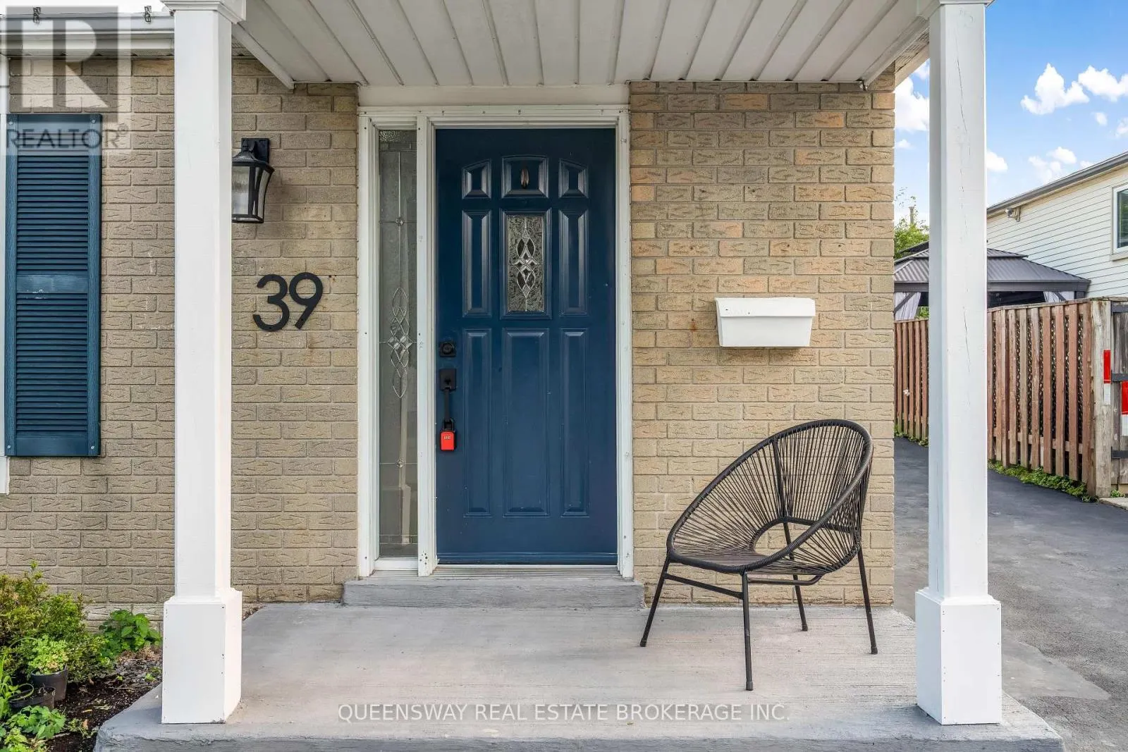 39 GARDEN CRESCENT