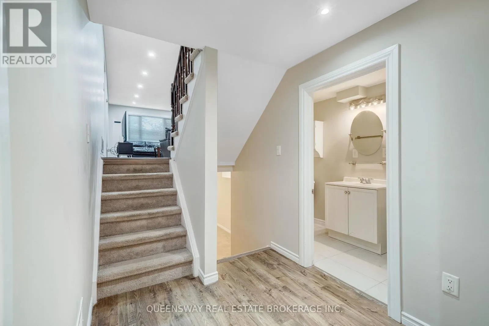 39 GARDEN CRESCENT
