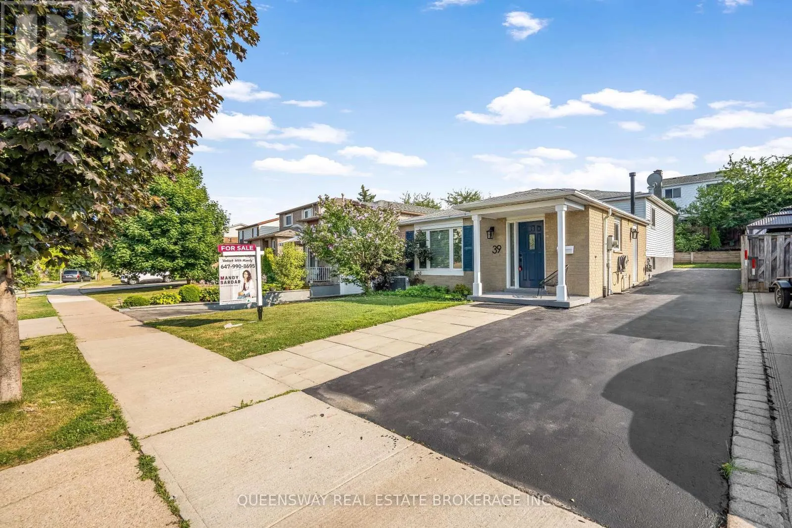 39 GARDEN CRESCENT