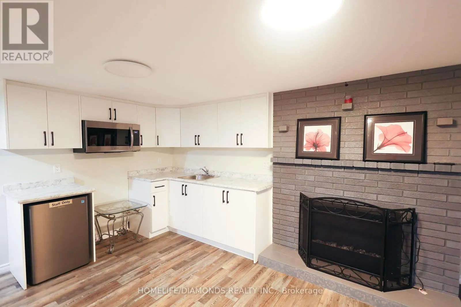 BSMT - 6178 DRUMMOND ROAD