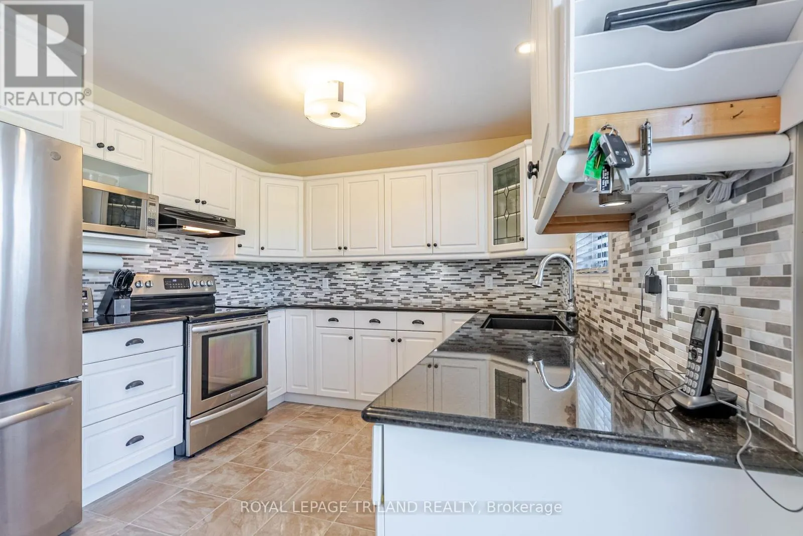 67 DONKER DRIVE