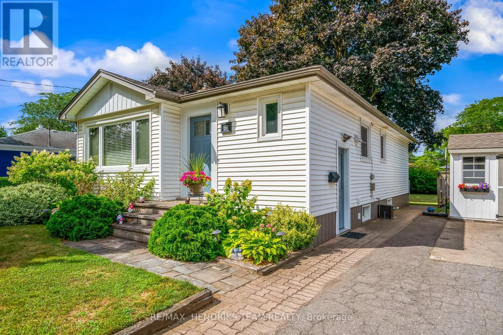 53 DUNKELD AVENUE