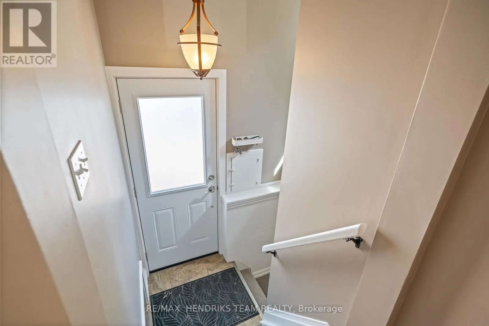53 DUNKELD AVENUE