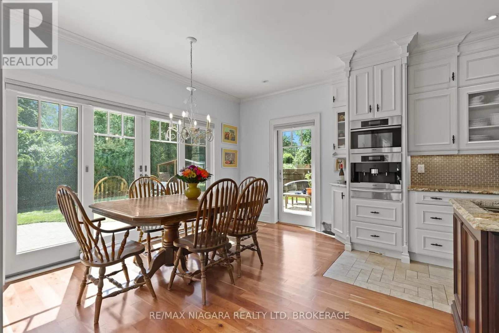 380 NASSAU STREET