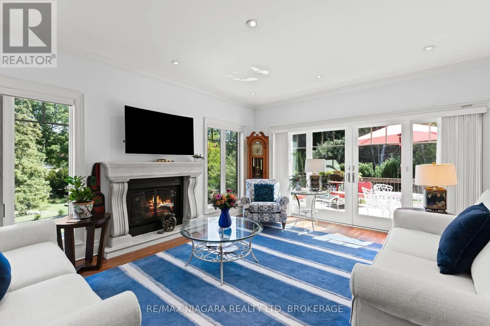 380 NASSAU STREET