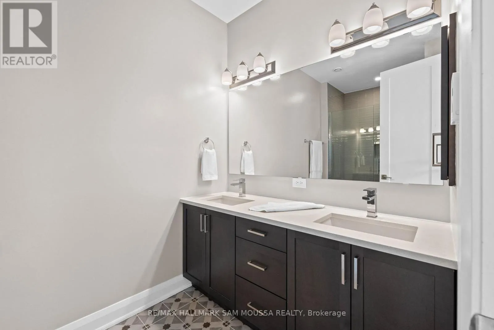 101 - 120 CORTILE PRIVATE