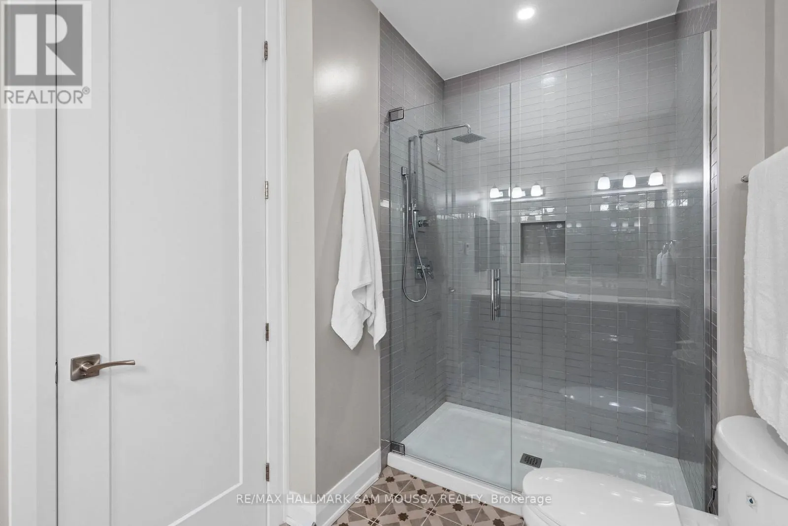 101 - 120 CORTILE PRIVATE