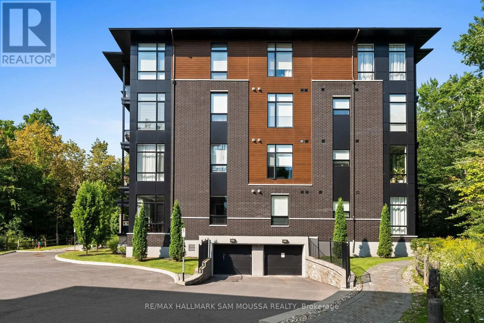 101 - 120 CORTILE PRIVATE