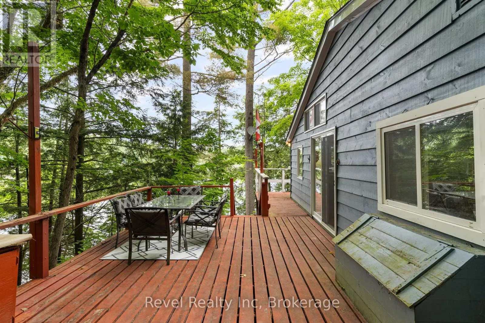1096 COWAN PARK ROAD