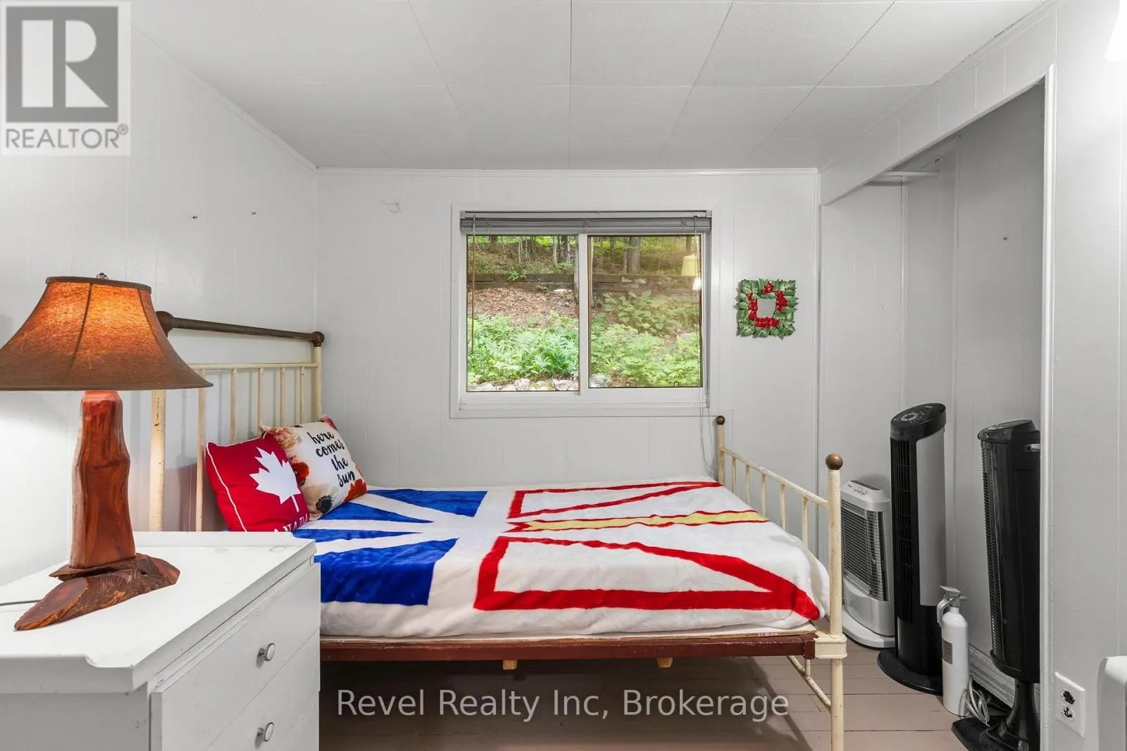 1096 COWAN PARK ROAD