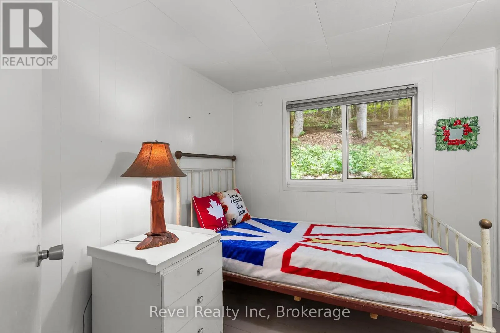 1096 COWAN PARK ROAD