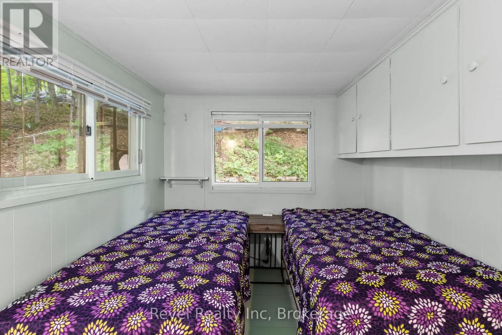 1096 COWAN PARK ROAD