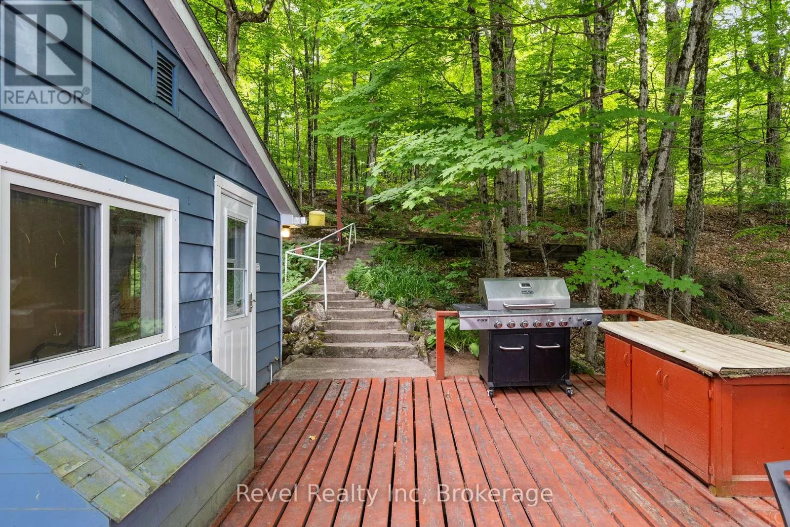 1096 COWAN PARK ROAD