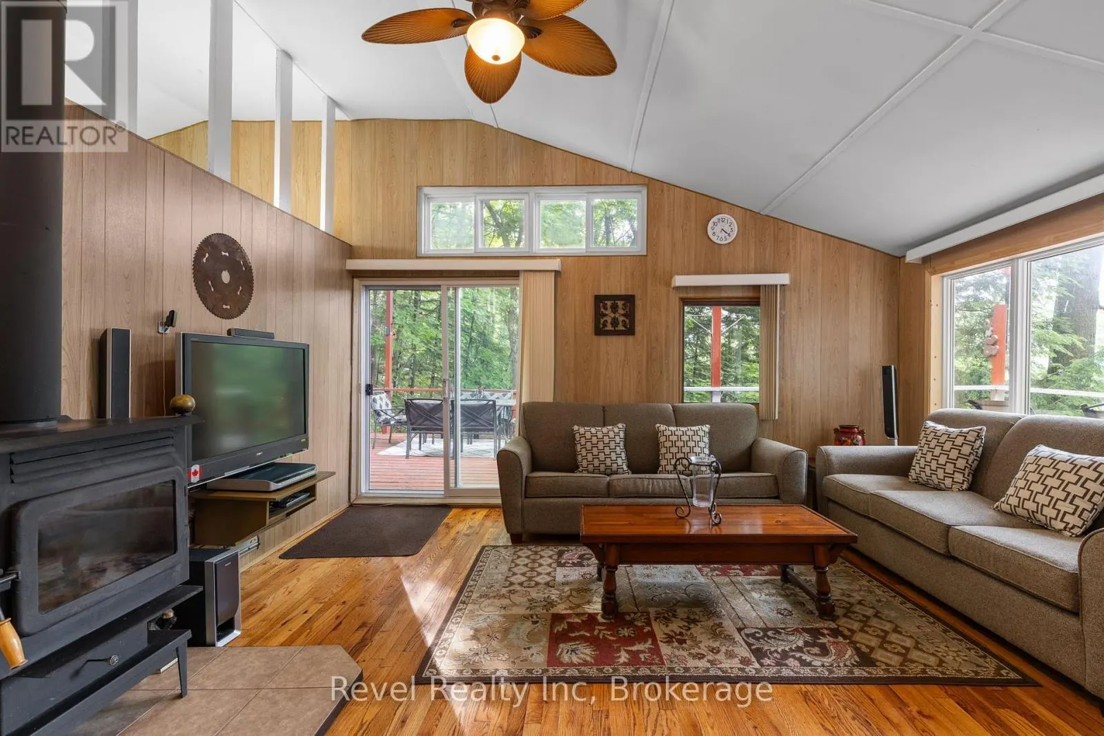1096 COWAN PARK ROAD