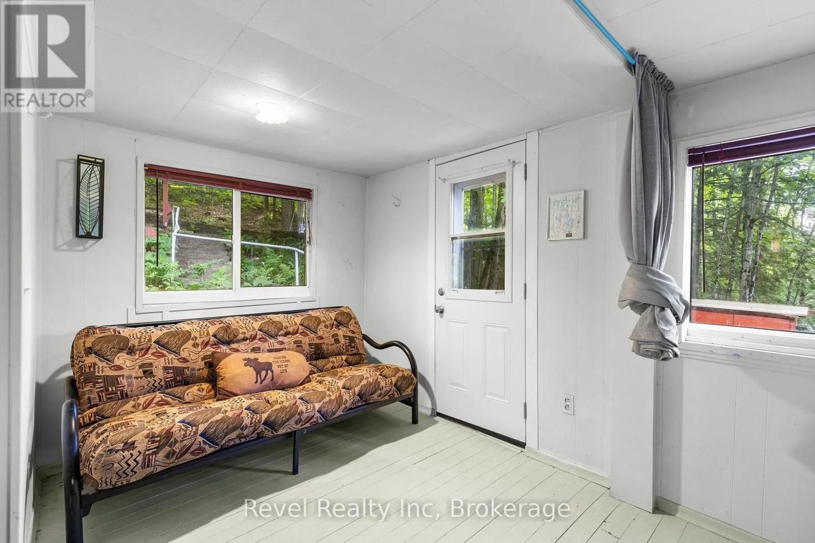 1096 COWAN PARK ROAD