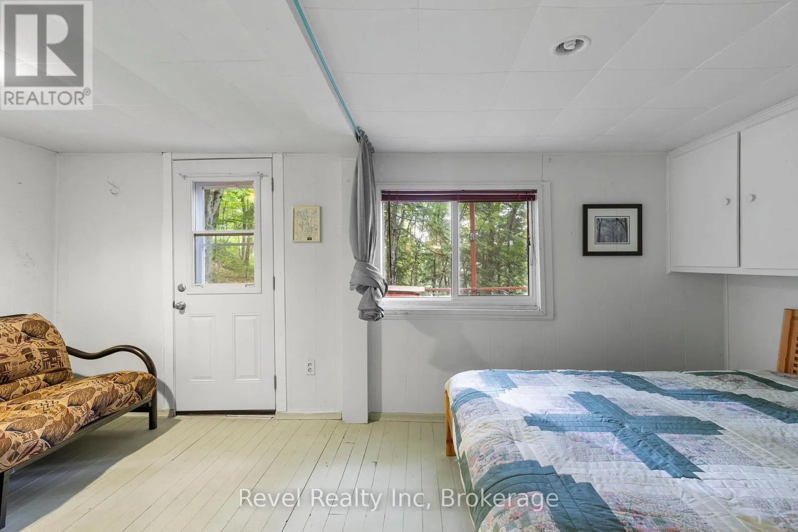 1096 COWAN PARK ROAD
