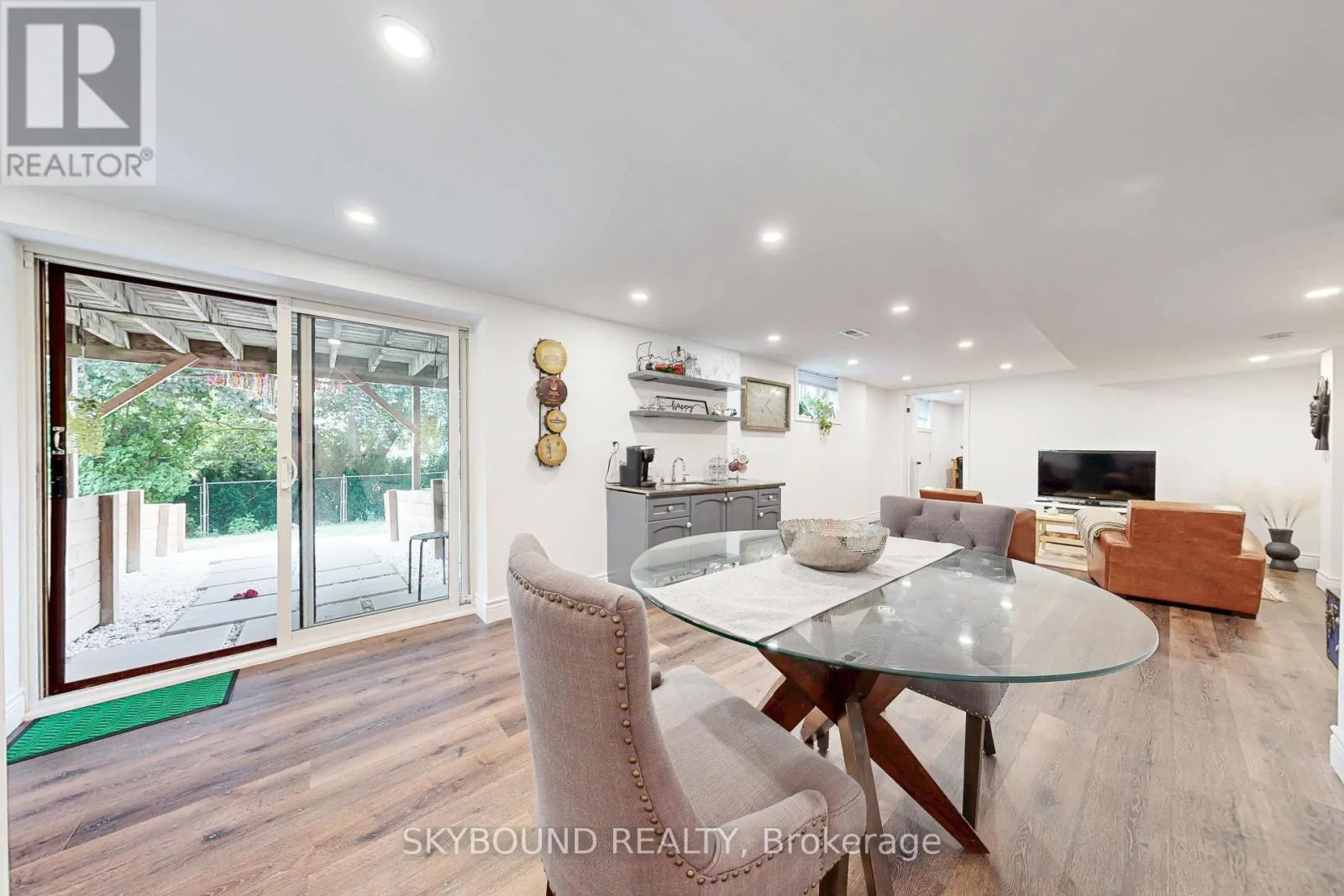 23 HILDEGARD DRIVE