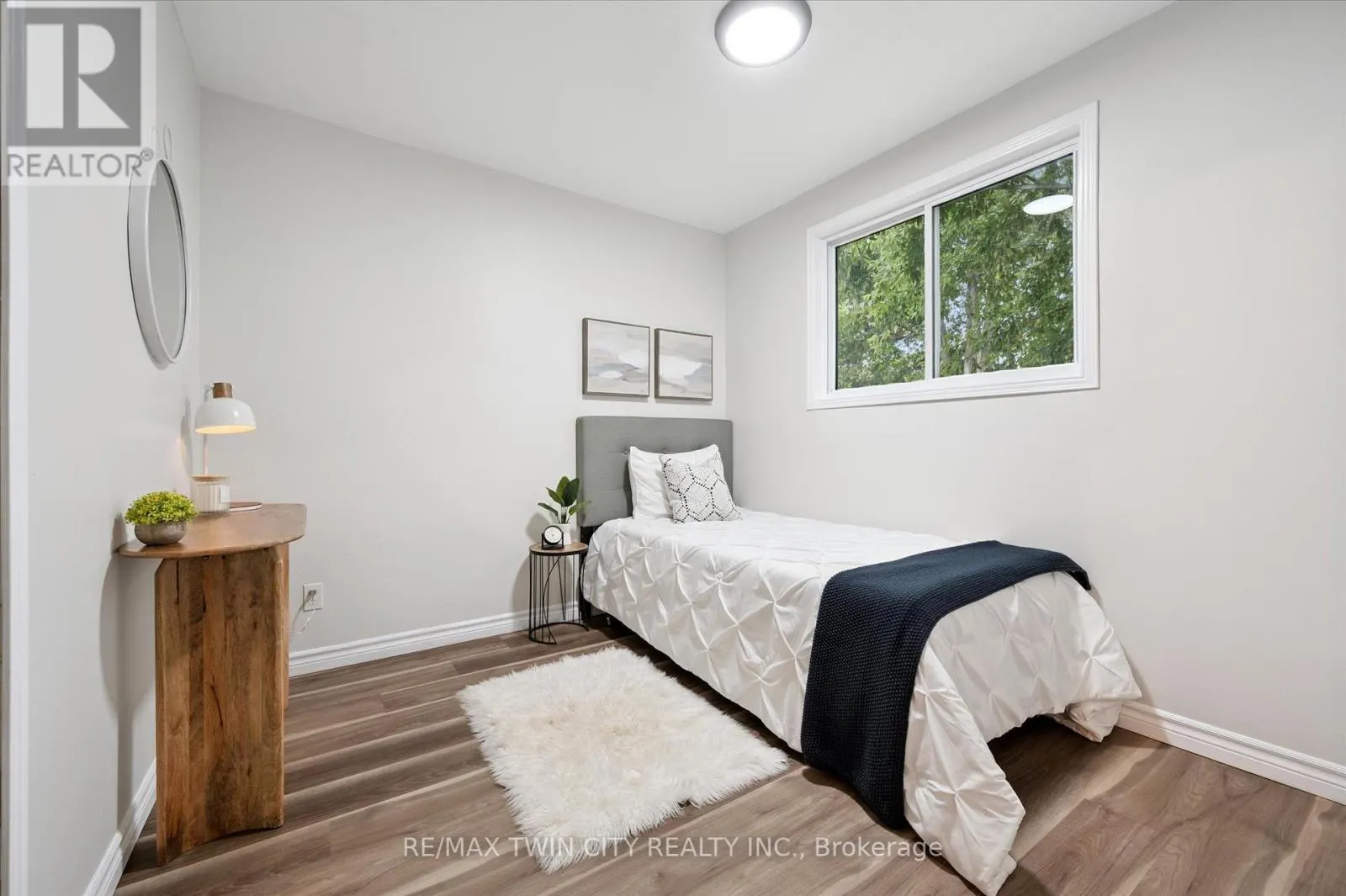 191 SILVER ASPEN CRESCENT