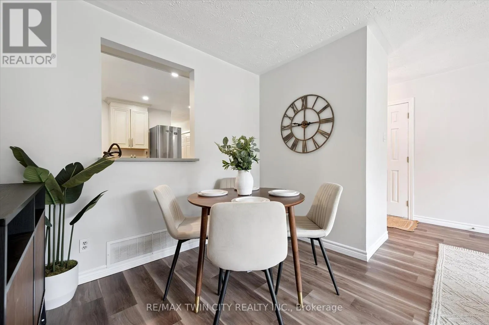 191 SILVER ASPEN CRESCENT