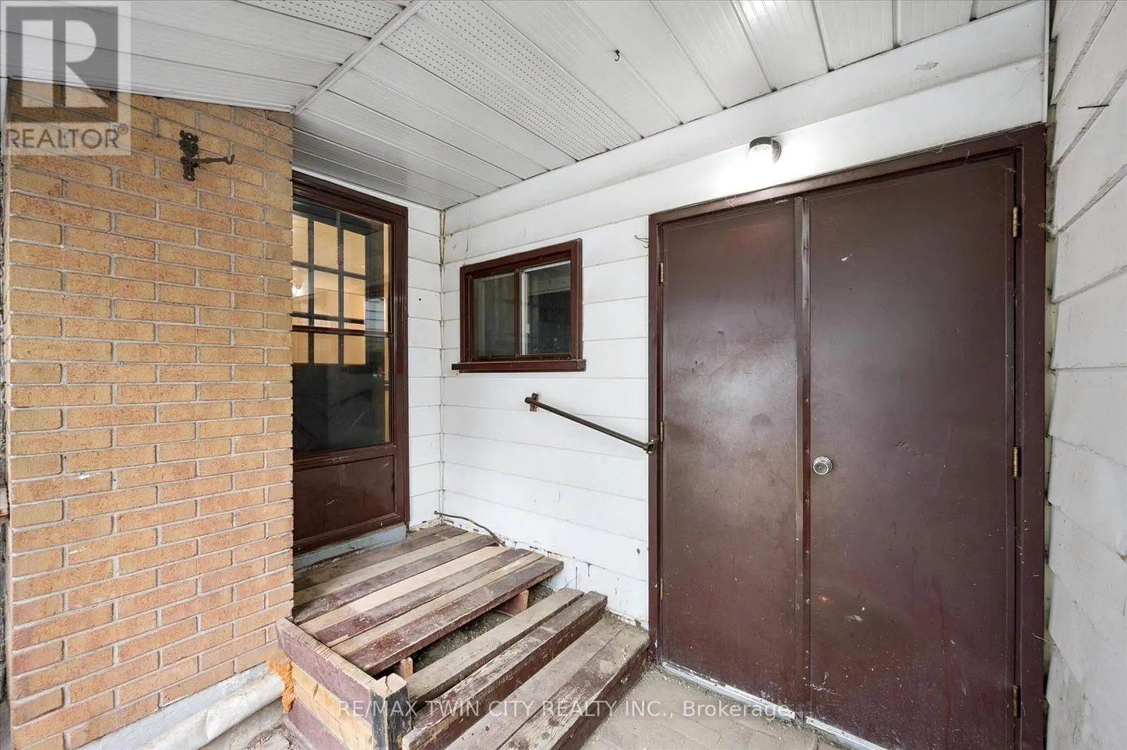 191 SILVER ASPEN CRESCENT