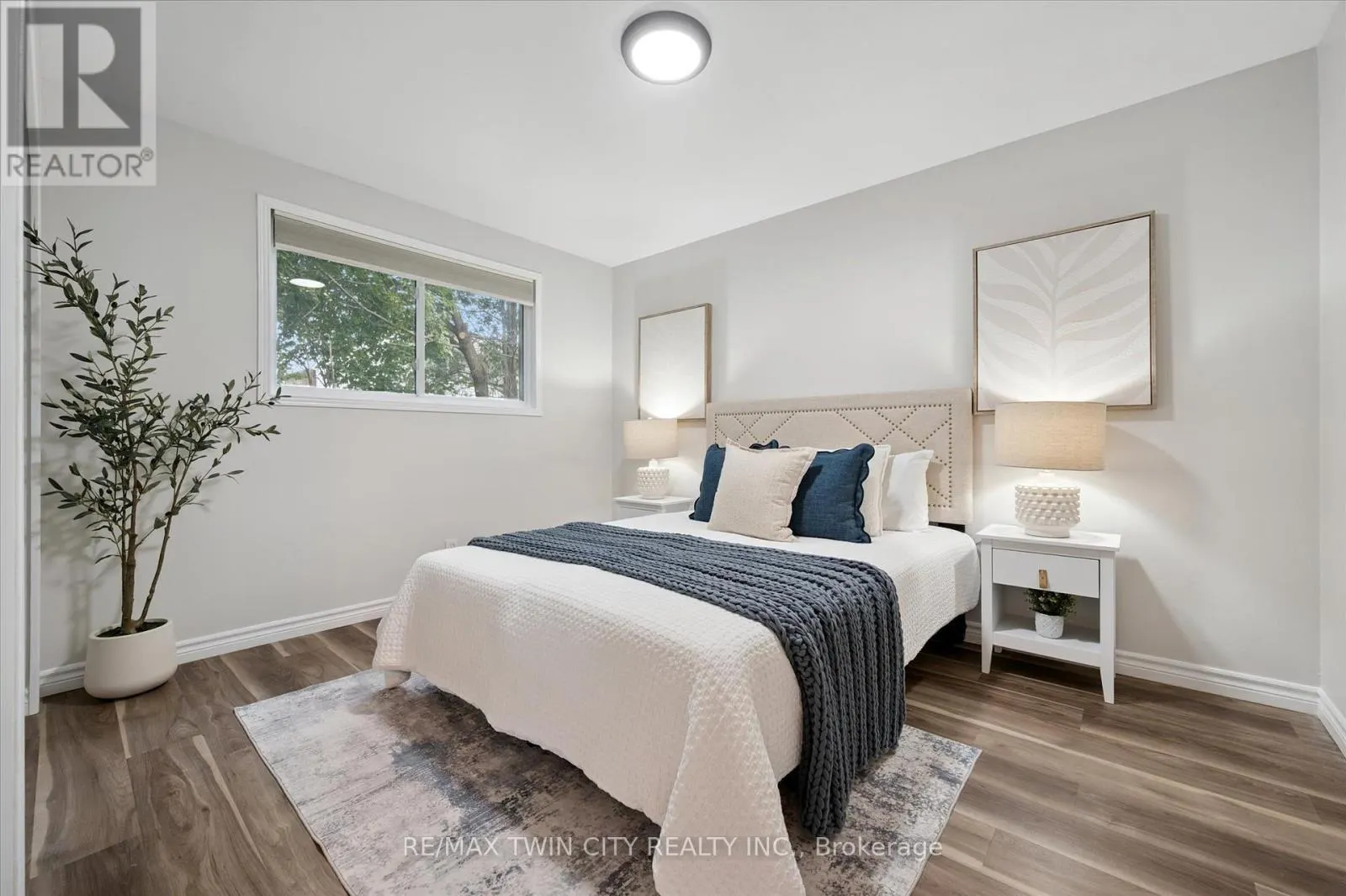 191 SILVER ASPEN CRESCENT