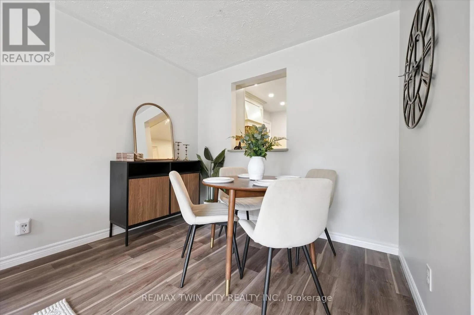 191 SILVER ASPEN CRESCENT
