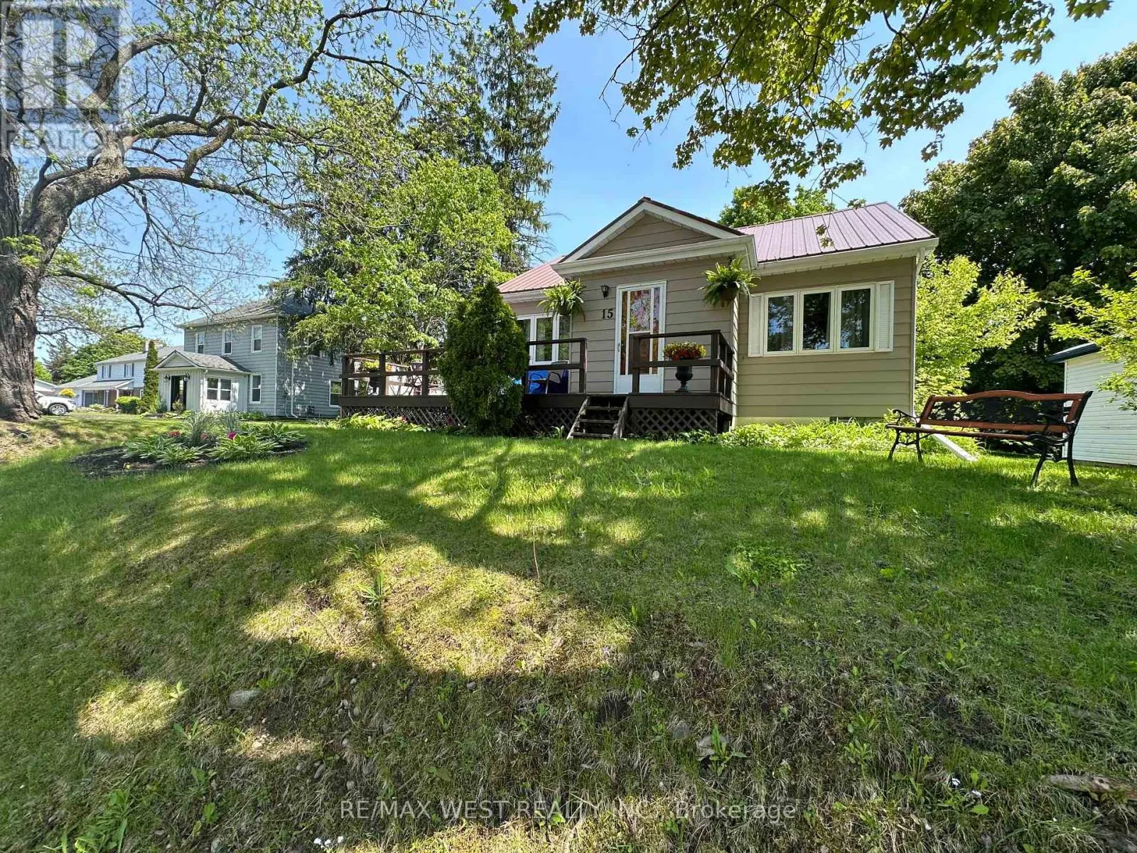 15 MILLWOOD ROAD