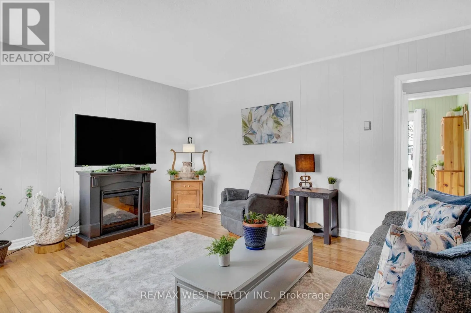 15 MILLWOOD ROAD